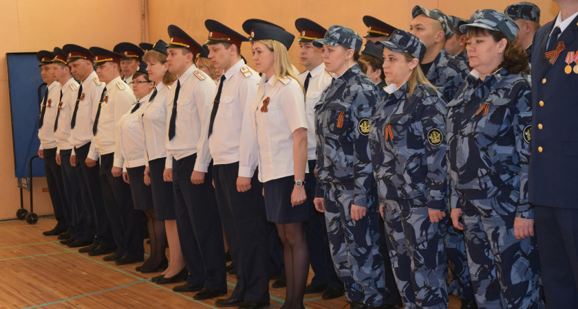 В СИЗО-2 состоялось торжественное построение личного состава, посвященное Дню Великой Победы