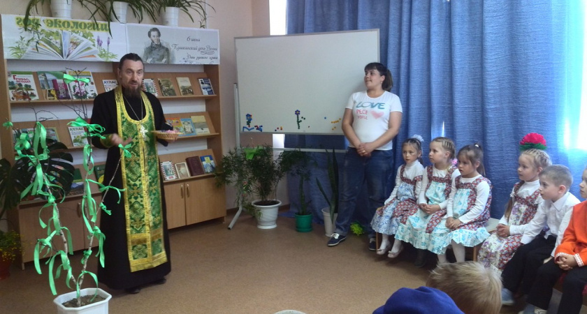 Троицкие забавы