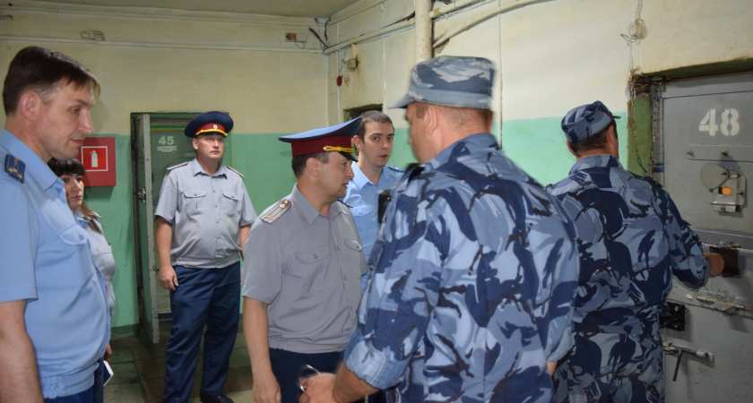 Ирбитское СИЗО-2 посетил прокурор