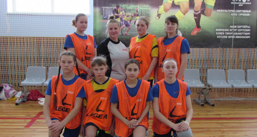 В Верхней Синячихе состоялся первый зональный тур по мини-футболу среди девушек 2000-2005 года рождения 