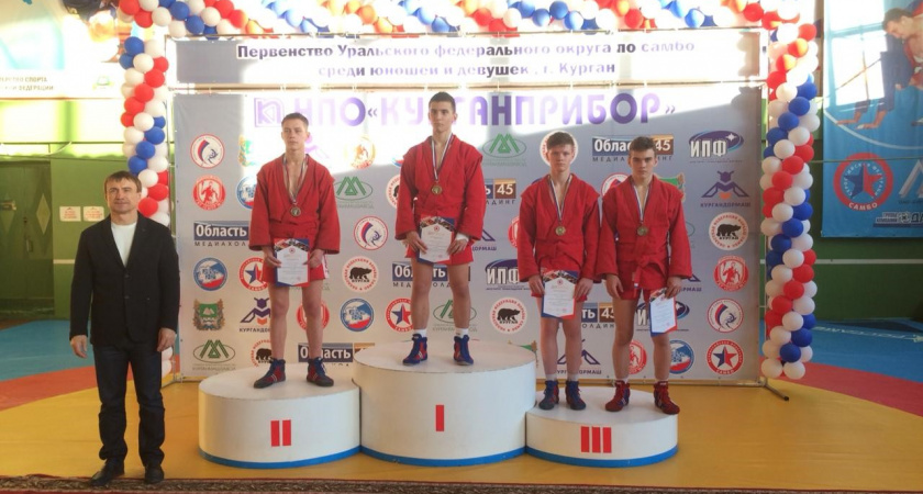 Ирбитские самбисты заняли призовые места на Первенстве Уральского Федерального округа по борьбе самбо
