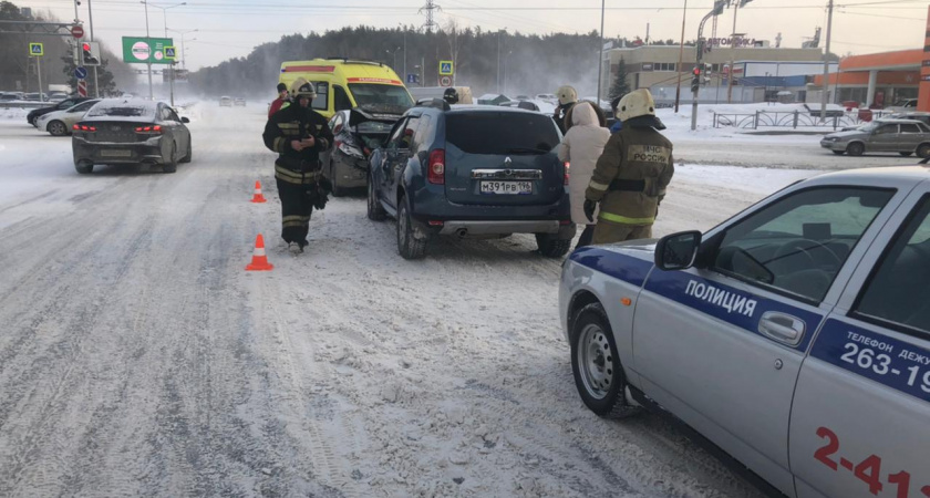 С 5 по 7 февраля на свердловских трассах произошло 35 ДТП, в которых погибли 20 человек