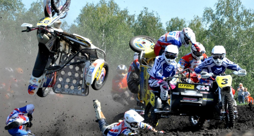 Чемпионат России по мотокроссу, крутой поворот