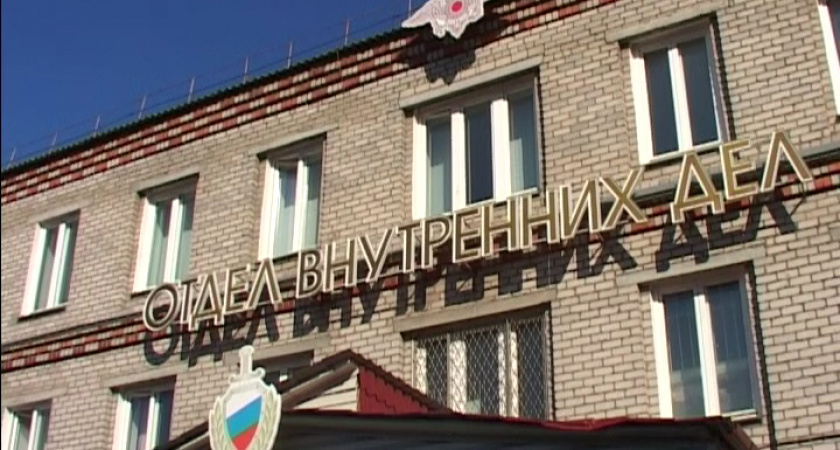 В деревне под Ирбитом 25-летний парень из ревности перерезал другу горло