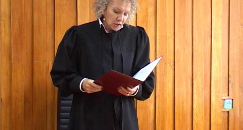 Из зала суда