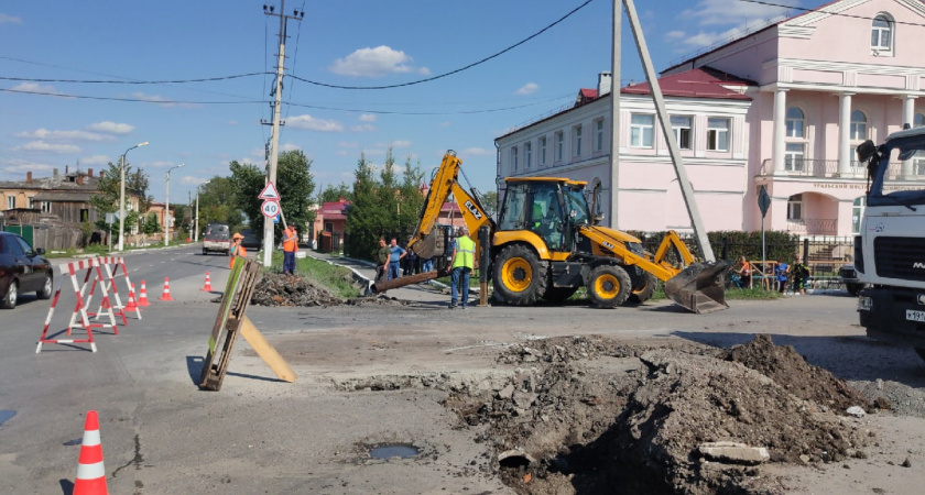 Ремонтные работы на перекрестке улиц Ленина - Кирова