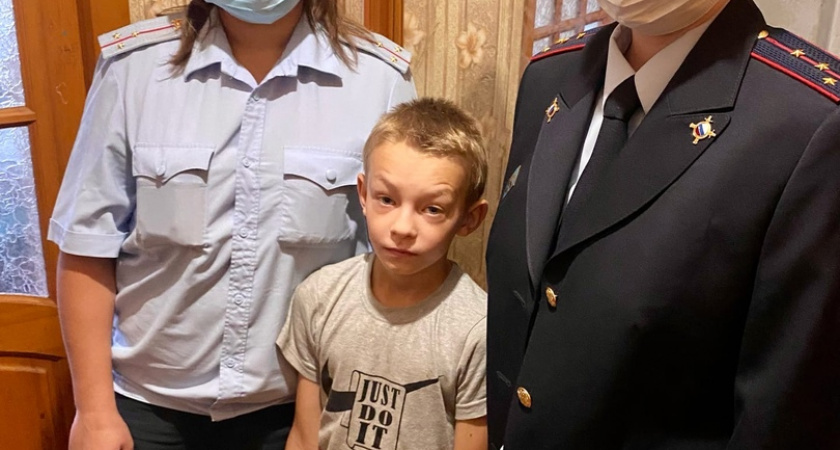 Ирбитские полицейские присоединились к акции «Помоги пойти учиться»