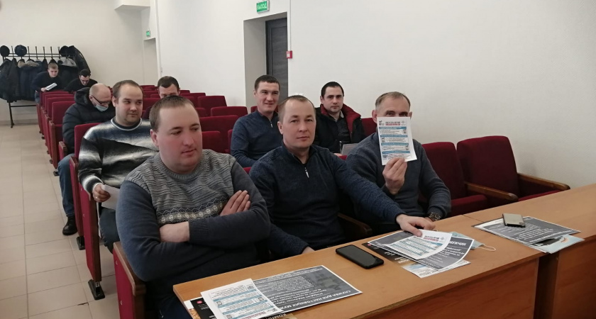 Сотрудники ГИБДД Ирбита продолжают проведение встреч с представителями предприятий и организаций