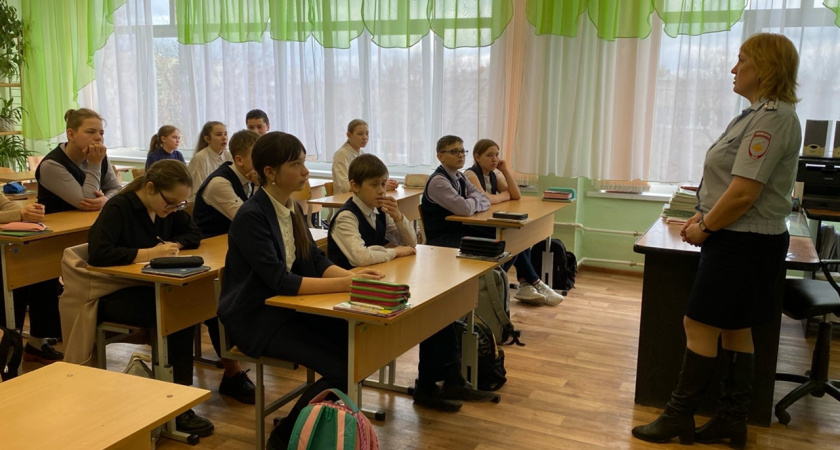 В Ирбите сотрудники полиции принимают участие в акции «Единый день профилактики»