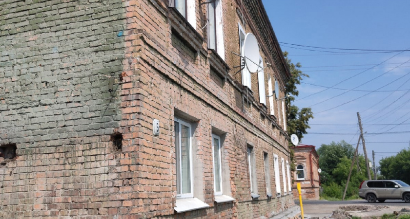 Глава города держит на контроле ход ремонта домов на гостевом маршруте