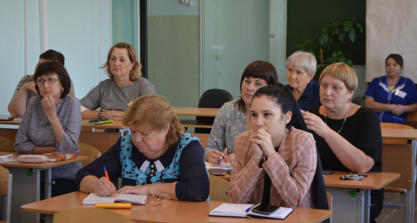 Ирбитские полицейские проводят профилактические беседы по мошенничеству в организациях города и района