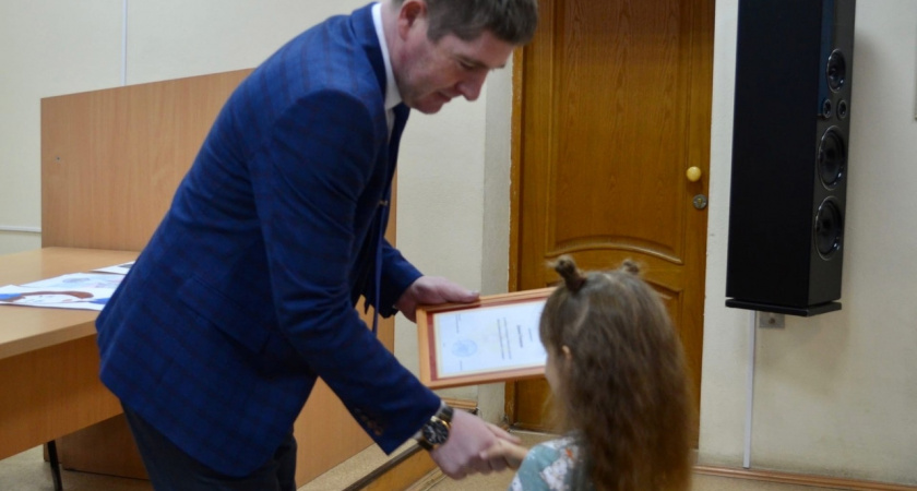 В Ирбите состоялось награждение победителей конкурса «Мои родители работают в полиции»