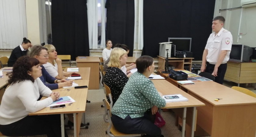 Ирбитские полицейские продолжают проводить профилактические беседы по мошенничеству с трудовыми коллективами