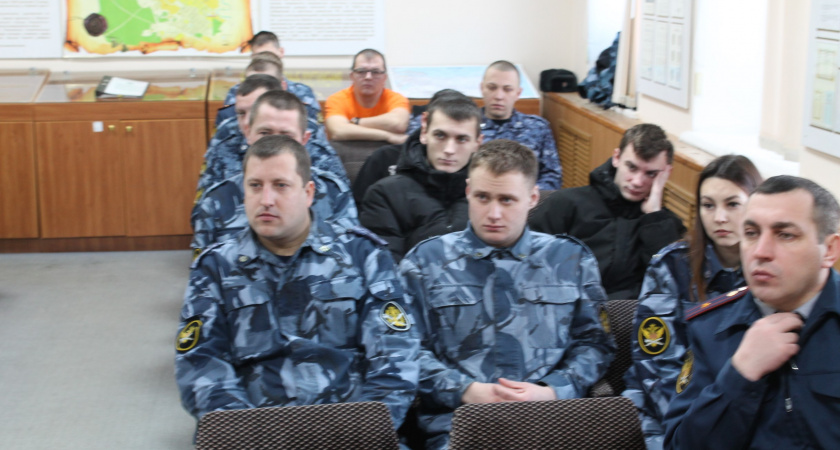 Сотрудники Госавтоинспекции Ирбита провели профилактическую беседу с личным составом ФКУ Следственного изолятора №2 ГУФСИН