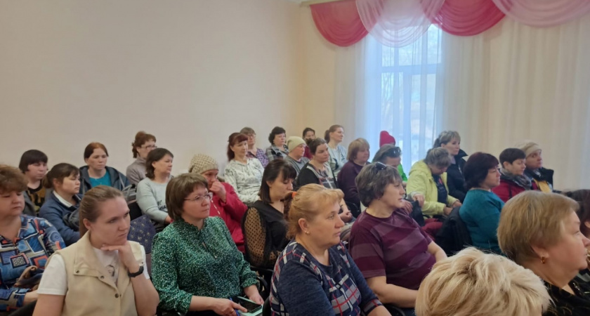 Полицейские Ирбита посетили «Комплексный центр социального обслуживания населения города Ирбита и Ирбитского района» с профилактикой мошенничества