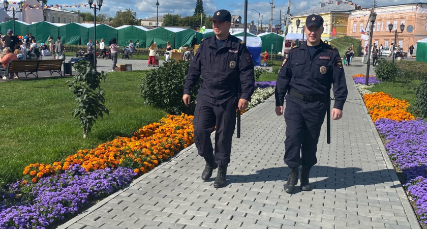 Сотрудники полиции Ирбита обеспечили охрану общественного порядка во время проведения XХI межрегиональной выставки-ярмарки «Ирбитская ярмарка 2023»