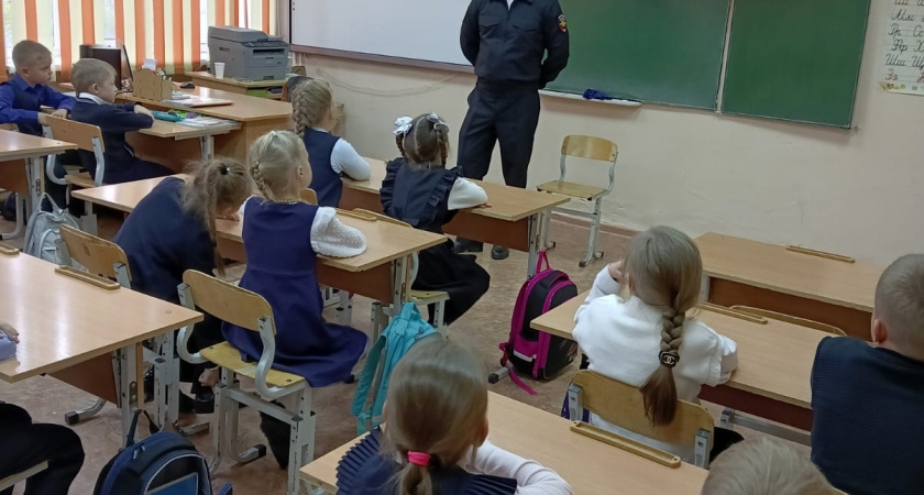 Командир ОВ ДПС Госавтоинспекции г. Ирбита принял участие в «Разговоре о важном»