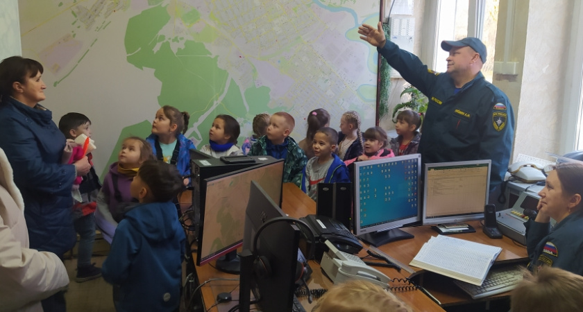 И вновь дети в гостях в 60 пожарно-спасательной части г. Ирбита