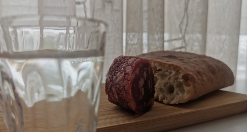 Заменители мяса, крахмал и соя. Озвучили марки колбасы, которые лучше не брать
