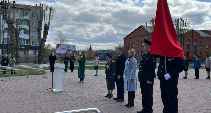 Ирбит принял эстафету: копия Знамени Победы пополнит экспозицию музея