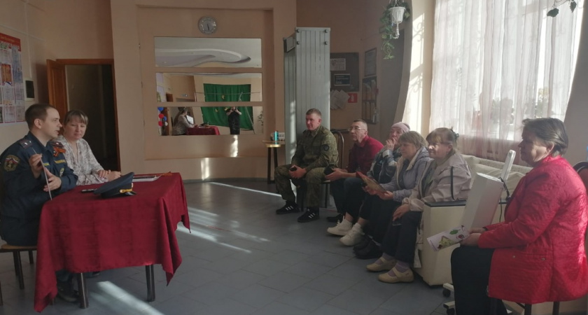 В Ирбитском районе на сельском сходе обсудили пожары и меры безопасности