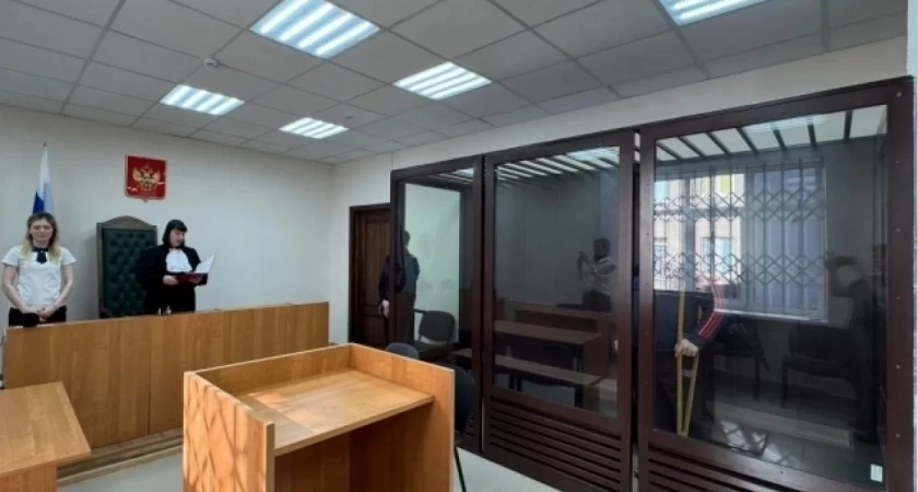 Жителя Урала отправили в колонию за осаду подъезда и преследование жены