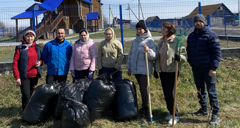 В Ирбитском районе провели масштабную уборку после схода снега