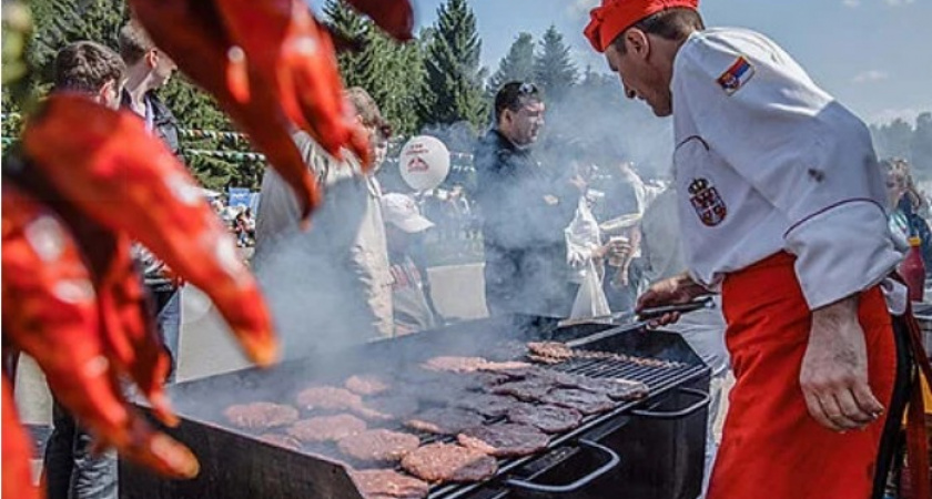 Екатеринбург утопает в ароматах мясного фестиваля