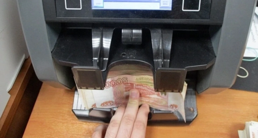В аэропорту Екатеринбурга пресекли вывоз крупной суммы незадекларированных средств