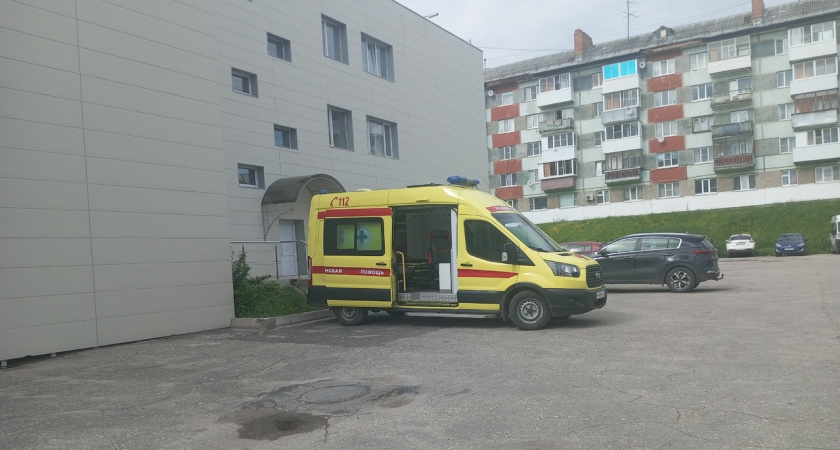 В Свердловской области девушка сорвалась с парашютной вышки: ведется проверка