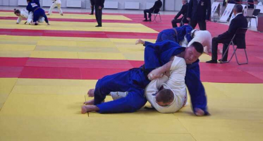 Дзюдоисты из Свердловской области выступили на чемпионате УрФО