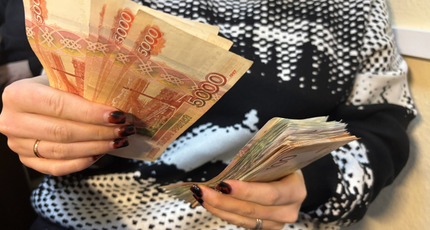 Средняя зарплата учителей в Свердловской области выросла до 50 тысяч рублей