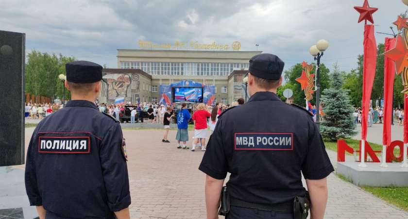 Ирбитские полицейские организовали безопасность на праздновании Дня России