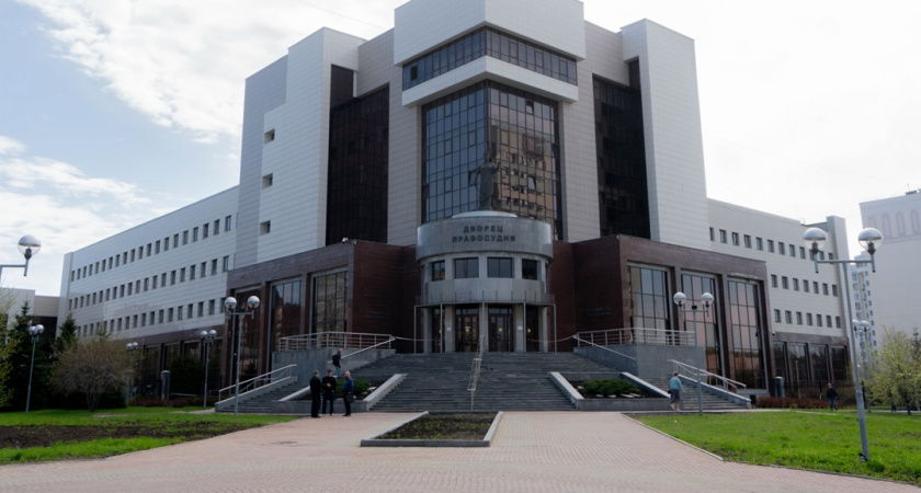 В Екатеринбурге родители подростка на самокате заплатили 170 тысяч за рискованный трюк на дороге