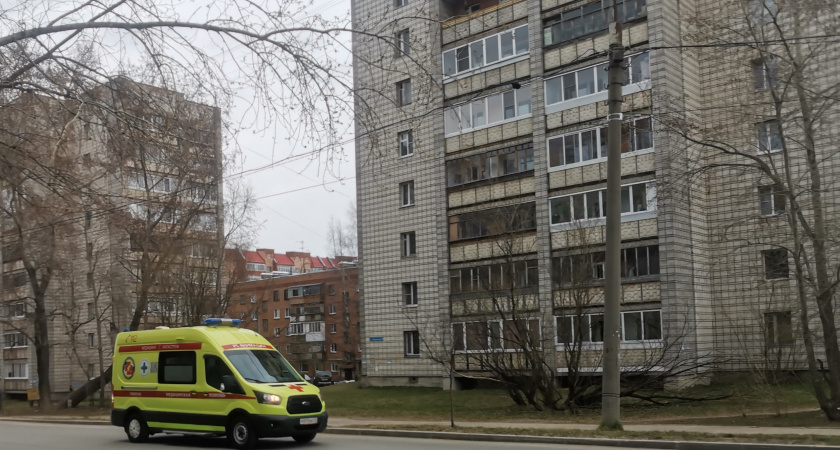 Взрыв газа в Свердловской области повредил квартиру и травмировал людей