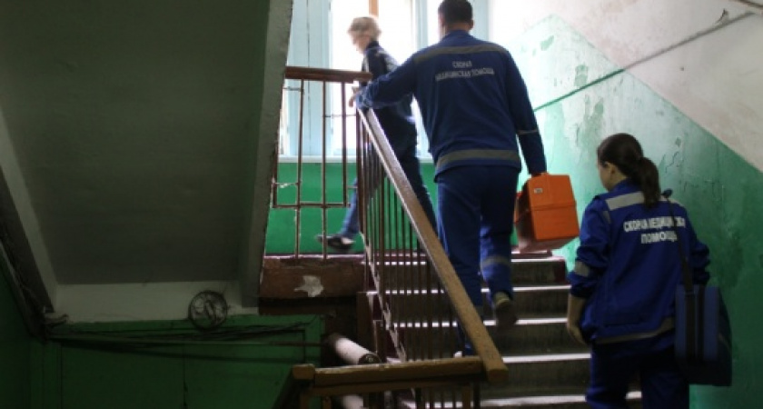 Свердловские врачи предупреждают об опасных симптомах сердечного приступа и инсульта