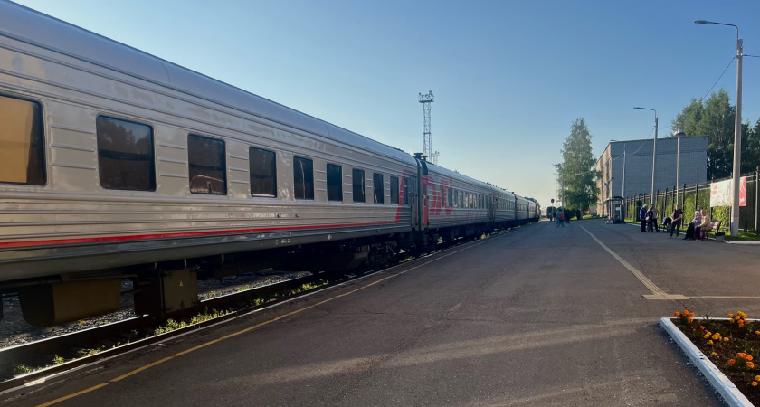 Пассажиры поезда Анапа-Екатеринбург пожаловались на жару и неработающие кондиционеры