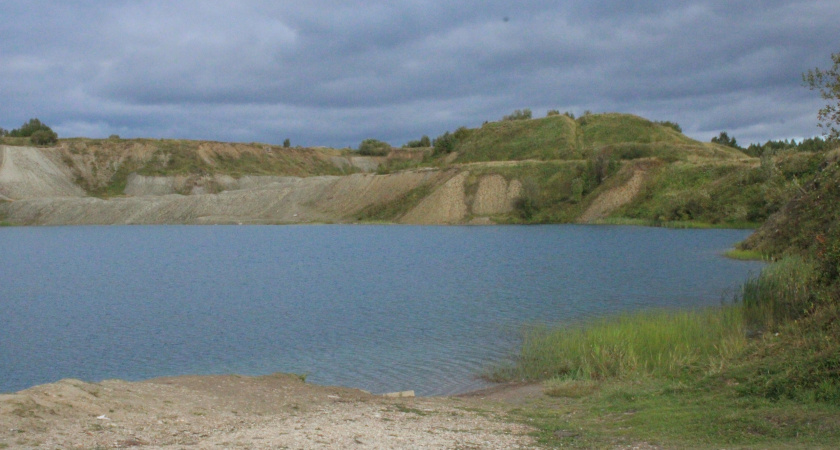Два человека утонули в водоемах Свердловской области
