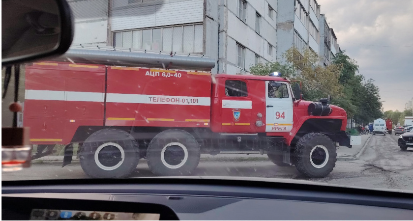 Пожар охватил детский лагерь в Свердловской области