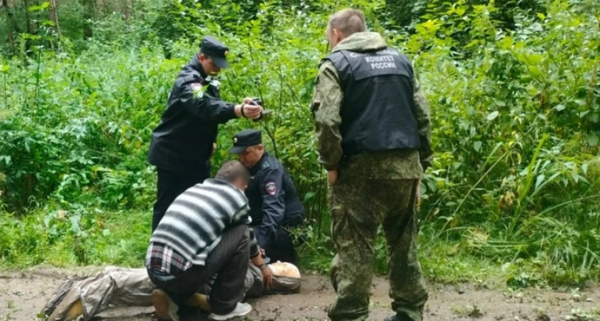 В Свердловской области мужчина убил жену в лесу и попытался скрыть преступление с помощью ДТП