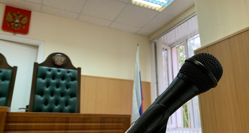 В Свердловской области осудили мошенницу, выдававшую себя за соцработника