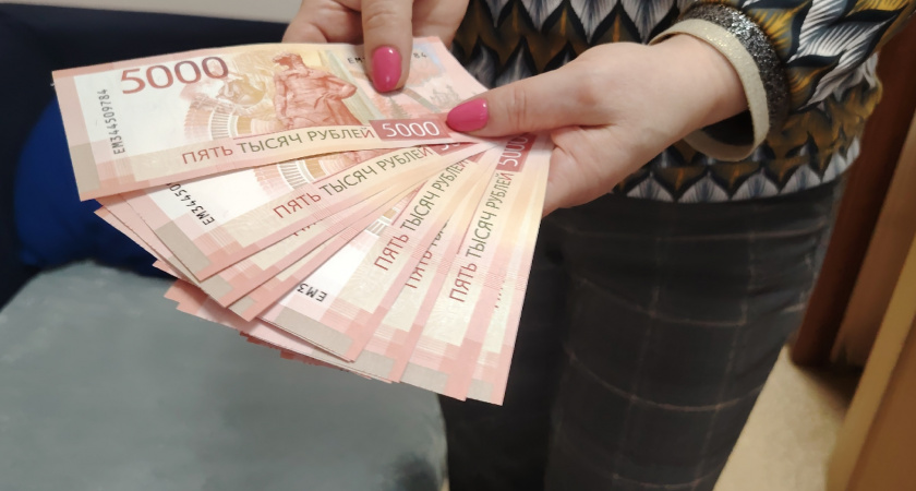 Екатеринбургские врачи и менеджеры получают столичные зарплаты