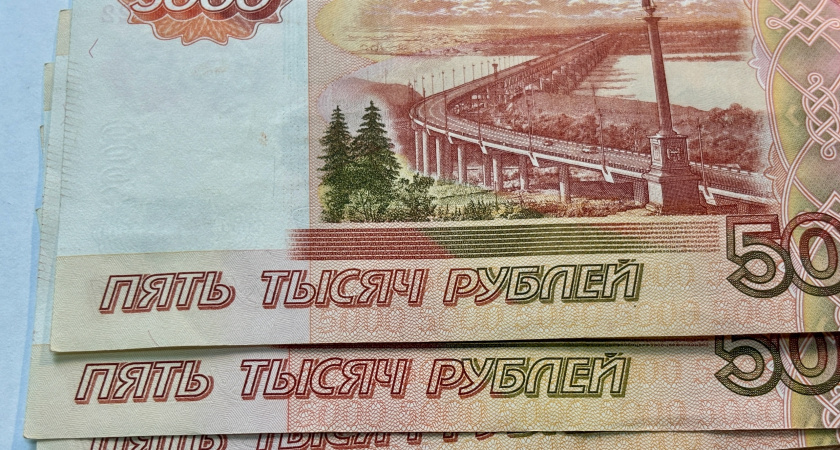 Школа в Свердловской области выплатит 150 тысяч рублей ученику с травмой позвоночника