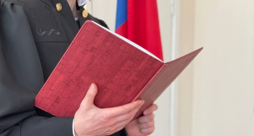 Свердловчанин получил условный срок за фиктивную регистрацию иностранцев