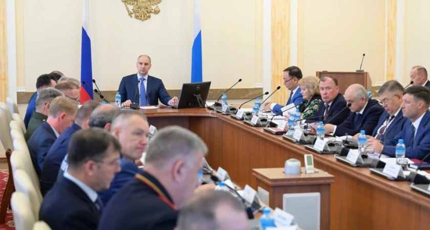 В Свердловской области усилят подготовку специалистов по работе с молодежью