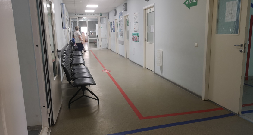 Врач из Екатеринбурга выявил меланому у пациентки на диспансеризации