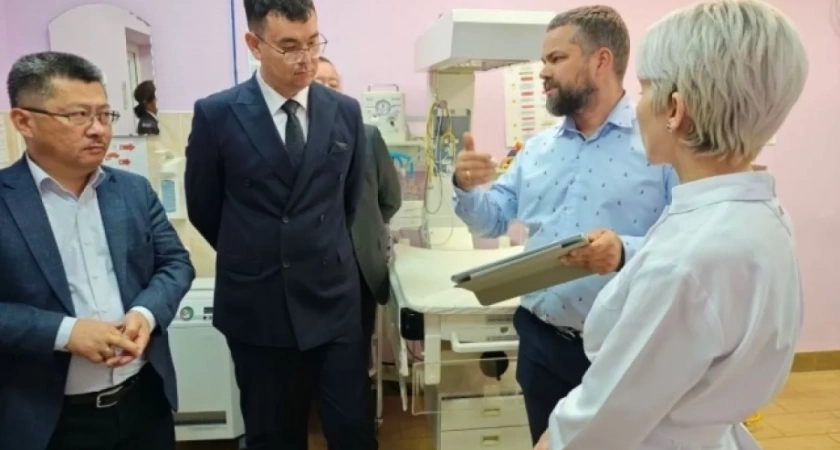 Казахстанские врачи перенимают опыт охраны материнства от свердловских коллег