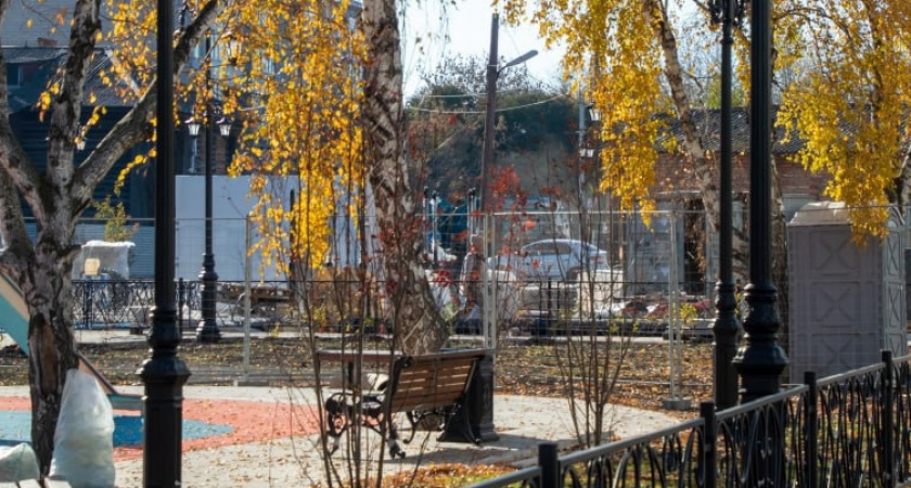 В ирбитском сквере на Серебрянке подключили освещение