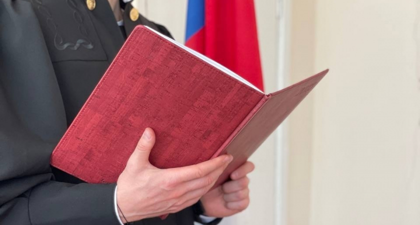 Студент в Екатеринбурге заказал диплом у преподавателя и получил судимость