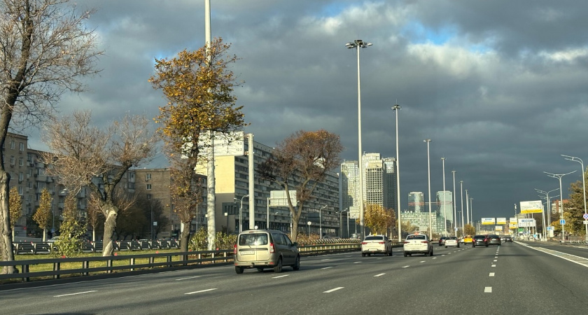 Верховный суд поставил точку: можно ли идти на обгон через сплошную - как быть, если по трассе ползёт трактор